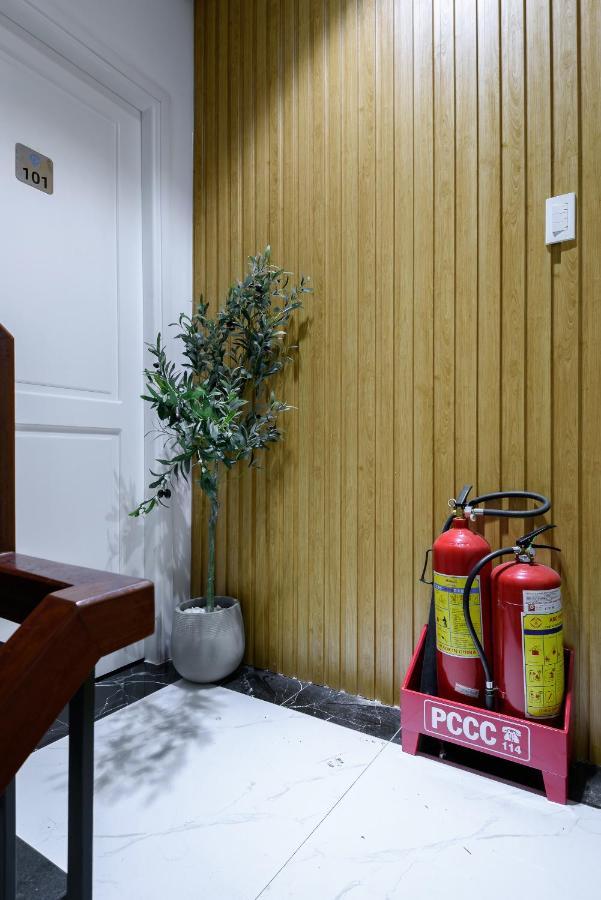 Cozrum Homes - Graceful Corner โฮจิมินห์ซิตี้ ภายนอก รูปภาพ